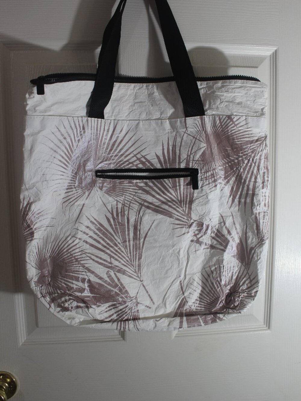 ALOHA Collection Black Label Zip Tote White Rose Gold Palm Print Splash-Proof Ba